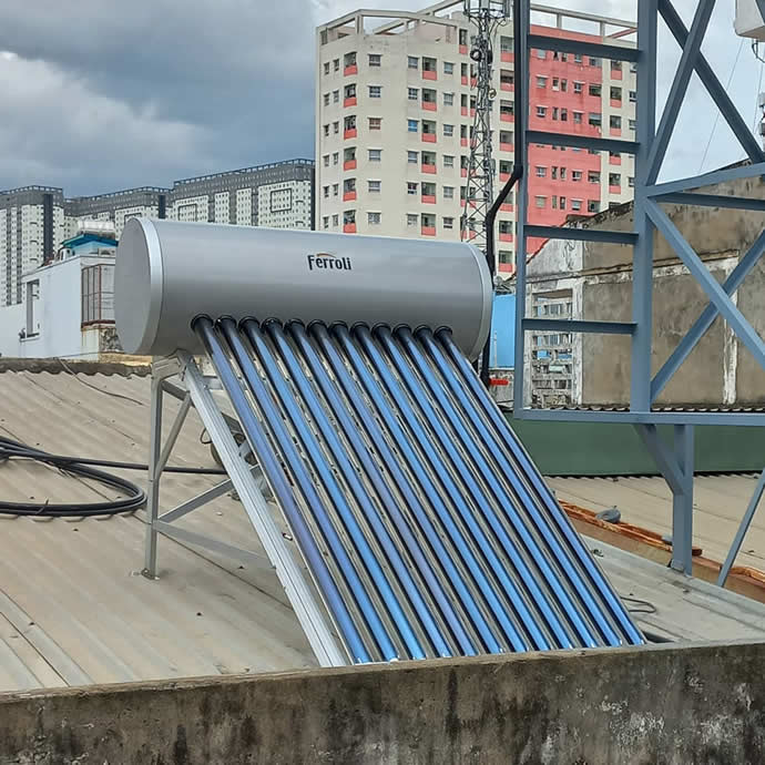 Nguyên lý hoạt động của máy nước nóng NLMT