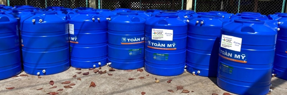 bon nuoc nhua toan my truong tuyen